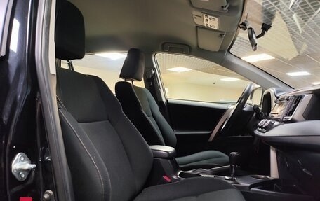 Toyota RAV4, 2015 год, 2 199 000 рублей, 13 фотография