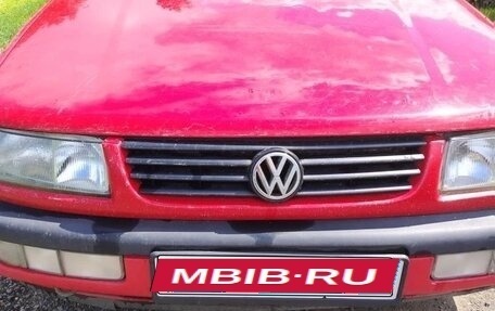 Volkswagen Passat B4, 1994 год, 120 000 рублей, 1 фотография