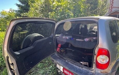 Chevrolet Niva I рестайлинг, 2009 год, 250 000 рублей, 4 фотография