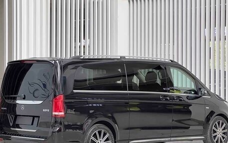 Mercedes-Benz V-Класс, 2024 год, 7 373 000 рублей, 6 фотография