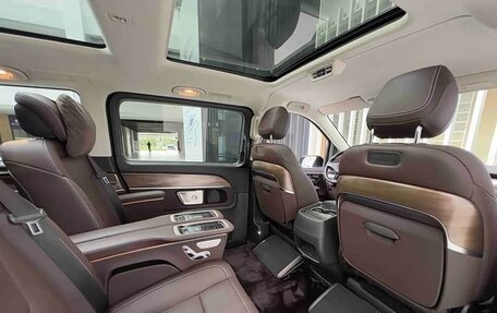 Mercedes-Benz V-Класс, 2024 год, 7 373 000 рублей, 12 фотография
