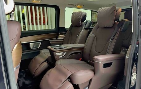 Mercedes-Benz V-Класс, 2024 год, 7 373 000 рублей, 10 фотография