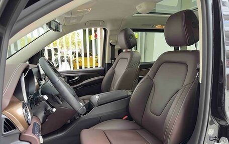 Mercedes-Benz V-Класс, 2024 год, 7 373 000 рублей, 19 фотография