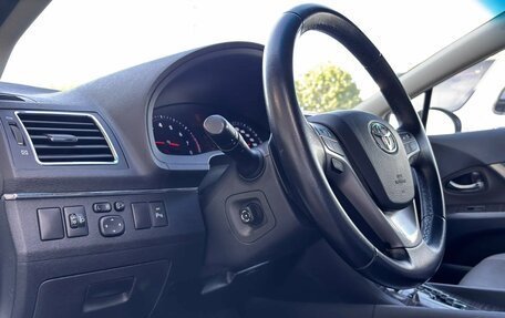 Toyota Avensis III рестайлинг, 2012 год, 1 470 000 рублей, 21 фотография