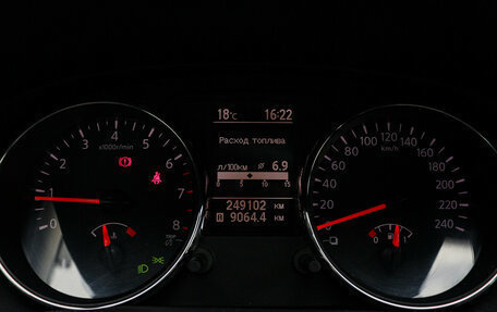 Nissan Qashqai, 2013 год, 900 000 рублей, 21 фотография