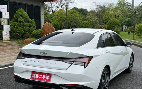 Hyundai Elantra, 2022 год, 1 250 000 рублей, 4 фотография