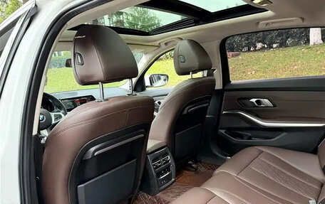 BMW 3 серия, 2022 год, 2 453 000 рублей, 10 фотография
