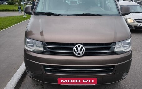 Volkswagen Multivan T5, 2012 год, 2 750 000 рублей, 2 фотография