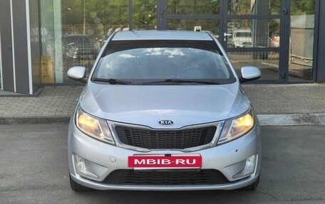 KIA Rio III рестайлинг, 2013 год, 690 000 рублей, 2 фотография