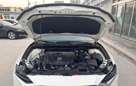 Mazda CX-4, 2023 год, 1 860 000 рублей, 12 фотография