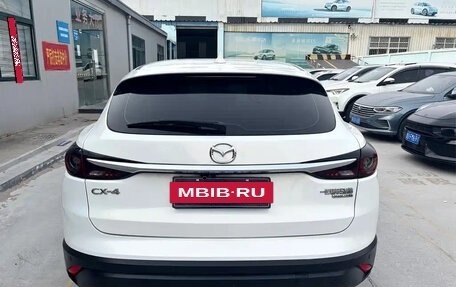 Mazda CX-4, 2023 год, 1 860 000 рублей, 5 фотография