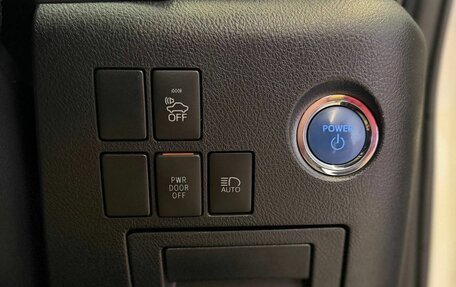Toyota Alphard III, 2018 год, 4 100 000 рублей, 22 фотография