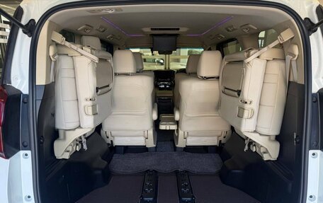 Toyota Alphard III, 2018 год, 4 100 000 рублей, 24 фотография