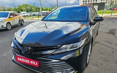 Toyota Camry, 2019 год, 2 650 000 рублей, 3 фотография