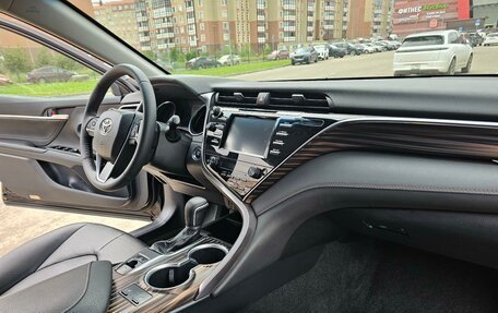 Toyota Camry, 2019 год, 2 650 000 рублей, 19 фотография