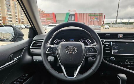 Toyota Camry, 2019 год, 2 650 000 рублей, 20 фотография