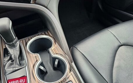 Toyota Camry, 2019 год, 2 650 000 рублей, 32 фотография