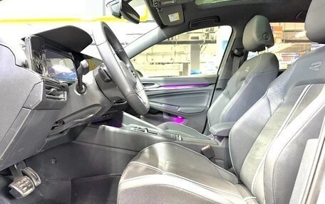 Volkswagen Golf VIII, 2023 год, 2 150 000 рублей, 5 фотография