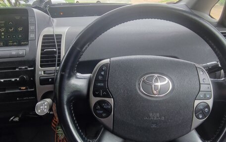 Toyota Prius, 2008 год, 710 000 рублей, 3 фотография