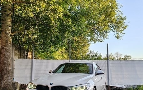 BMW 3 серия, 2019 год, 3 200 000 рублей, 3 фотография