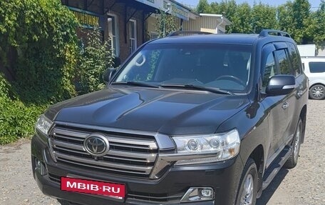 Toyota Land Cruiser 200, 2016 год, 6 700 000 рублей, 3 фотография