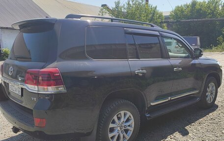 Toyota Land Cruiser 200, 2016 год, 6 700 000 рублей, 7 фотография