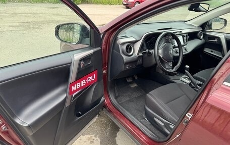 Toyota RAV4, 2017 год, 2 396 000 рублей, 7 фотография