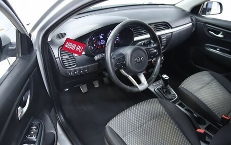 KIA Rio IV, 2018 год, 950 000 рублей, 10 фотография