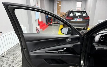Hyundai Elantra, 2023 год, 1 305 000 рублей, 16 фотография