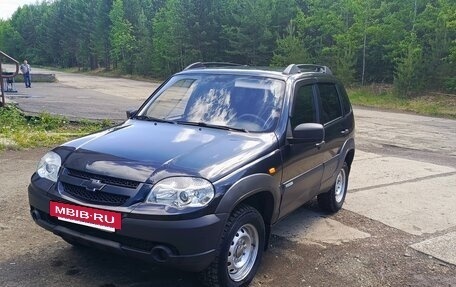 Chevrolet Niva I рестайлинг, 2012 год, 575 000 рублей, 3 фотография