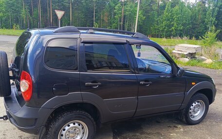 Chevrolet Niva I рестайлинг, 2012 год, 575 000 рублей, 8 фотография