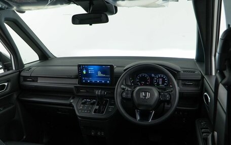 Honda Stepwgn, 2024 год, 3 869 900 рублей, 6 фотография