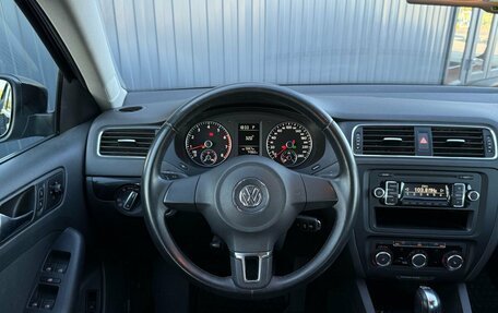 Volkswagen Jetta VI, 2011 год, 1 299 000 рублей, 10 фотография