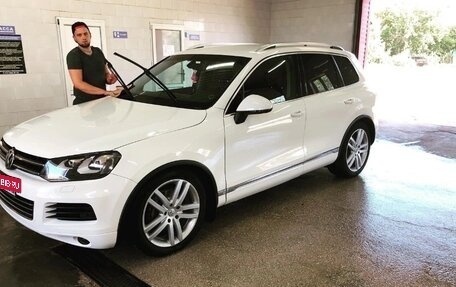 Volkswagen Touareg III, 2010 год, 1 820 000 рублей, 7 фотография