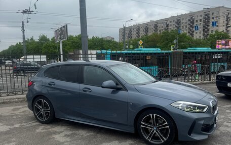 BMW 1 серия, 2019 год, 2 790 000 рублей, 2 фотография