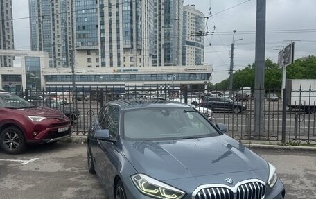 BMW 1 серия, 2019 год, 2 790 000 рублей, 3 фотография