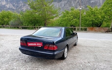 Mercedes-Benz E-Класс, 1999 год, 650 000 рублей, 3 фотография