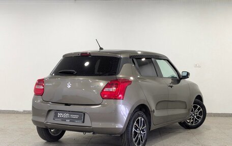 Suzuki Swift V, 2024 год, 1 800 000 рублей, 2 фотография