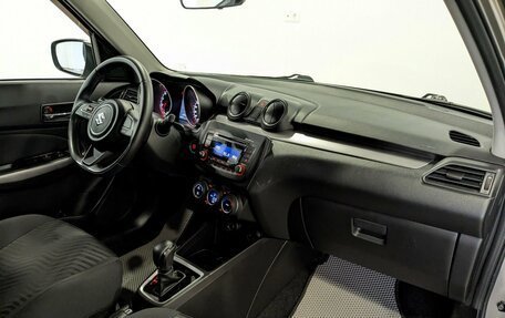 Suzuki Swift V, 2024 год, 1 800 000 рублей, 15 фотография