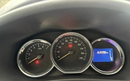 Renault Logan II, 2015 год, 820 000 рублей, 6 фотография
