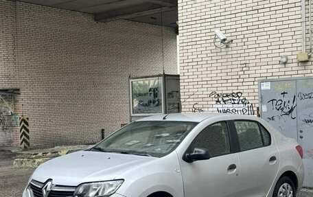 Renault Logan II, 2015 год, 820 000 рублей, 3 фотография