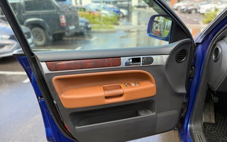 Volkswagen Touareg III, 2003 год, 575 000 рублей, 10 фотография