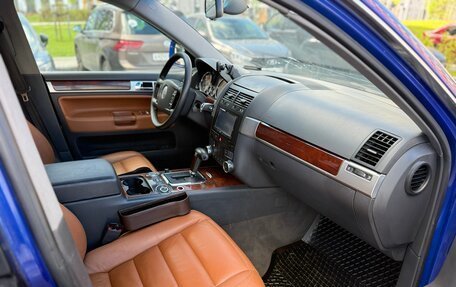Volkswagen Touareg III, 2003 год, 575 000 рублей, 12 фотография