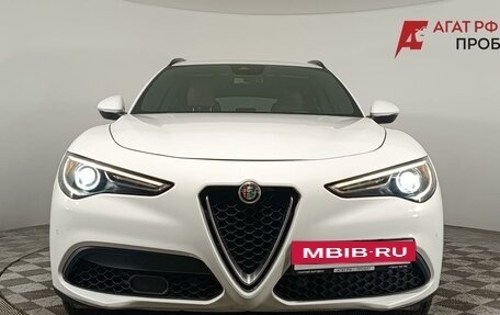 Alfa Romeo Stelvio, 2017 год, 3 100 000 рублей, 2 фотография