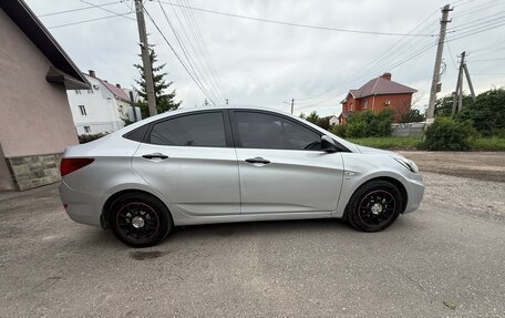 Hyundai Solaris II рестайлинг, 2013 год, 760 000 рублей, 3 фотография