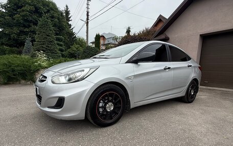 Hyundai Solaris II рестайлинг, 2013 год, 760 000 рублей, 8 фотография