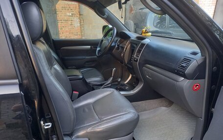 Toyota Land Cruiser Prado 120 рестайлинг, 2007 год, 2 000 000 рублей, 6 фотография