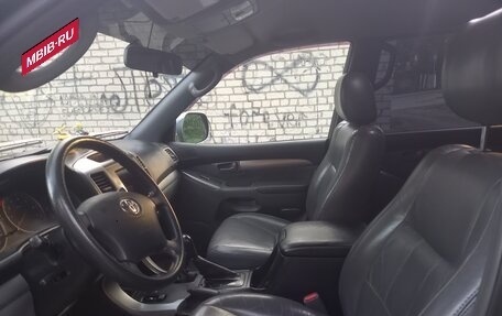 Toyota Land Cruiser Prado 120 рестайлинг, 2007 год, 2 000 000 рублей, 5 фотография