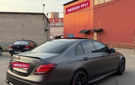 Mercedes-Benz E-Класс AMG, 2017 год, 5 450 000 рублей, 5 фотография