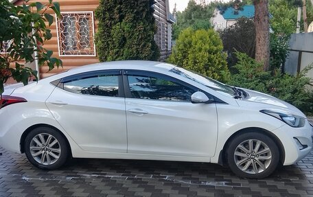 Hyundai Elantra V, 2013 год, 800 000 рублей, 2 фотография